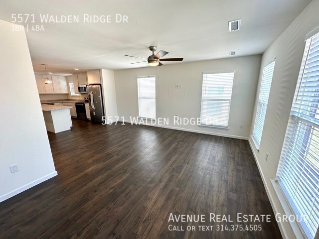 Foto del edificio - Modern 3-Bed Townhome at Walden Ridge – Do...