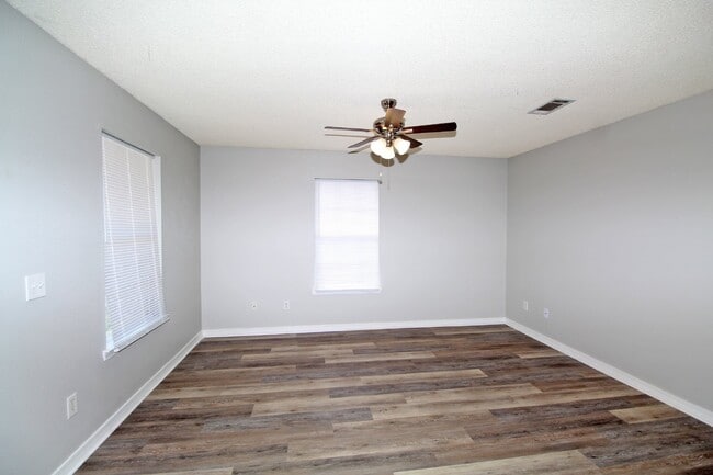 Building Photo - Updated 3-Bedroom Patio Home in Gulf Breez...