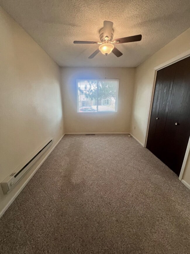 Building Photo - Main Level One Bedroom Now Ready