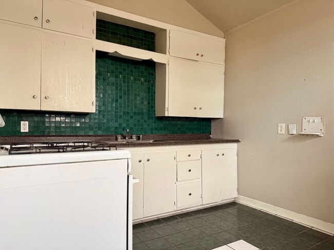 Foto del edificio - For Rent