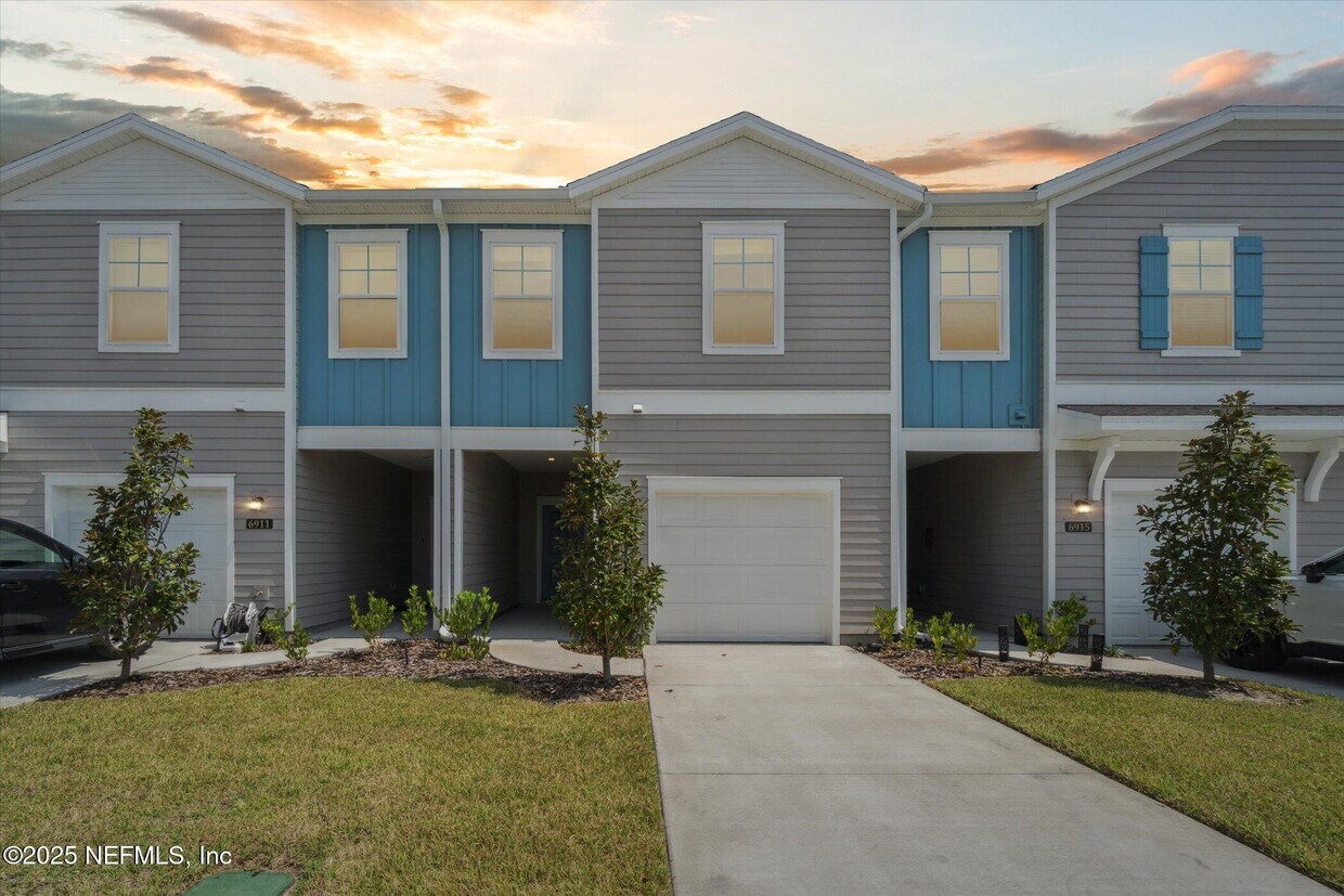 Foto principal - 6913 Gable Grv Ave