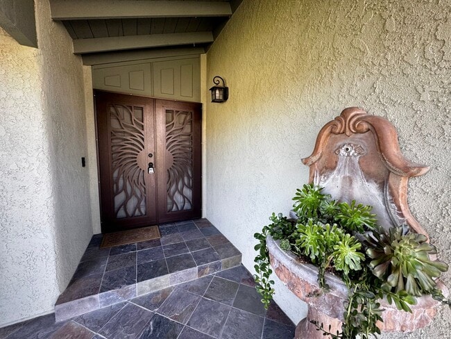 Foto del edificio - Stunning Mission Viejo home with a View