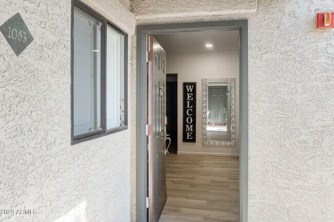 Building Photo - 15095 N Thompson Peak Pkwy