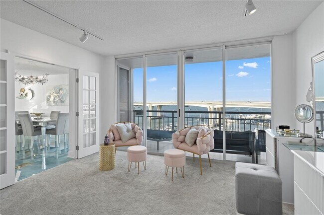 Foto del edificio - 100 Pierce St