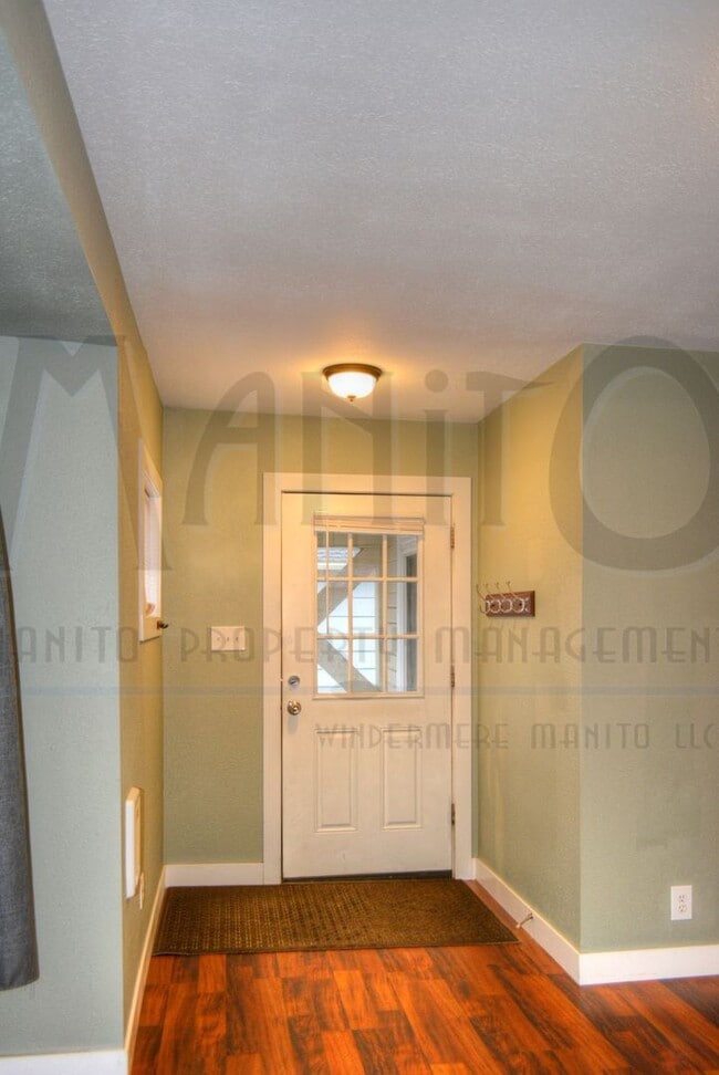 Building Photo - Garland Triplex