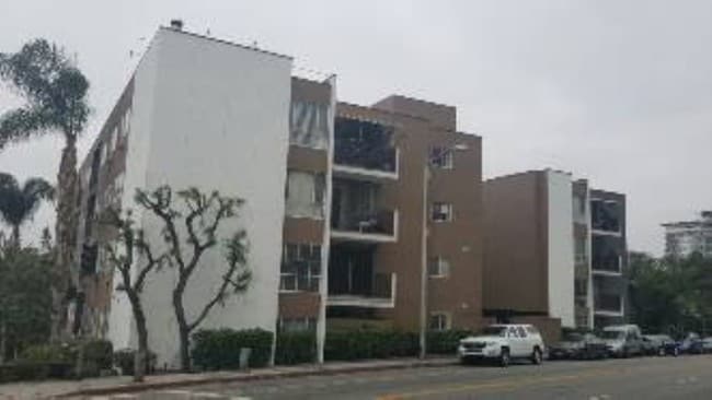 Building Photo - Fountain Luxury Apartments