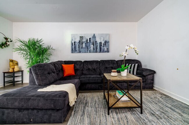 Foto del edificio - 605 Dennison Ave