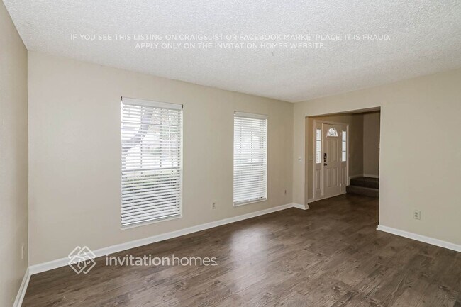 Foto del edificio - 11211 Rocky Mill Dr