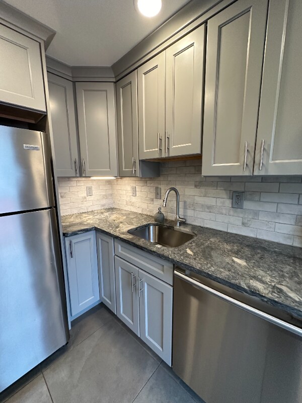 Building Photo - 451 Hamel Ave