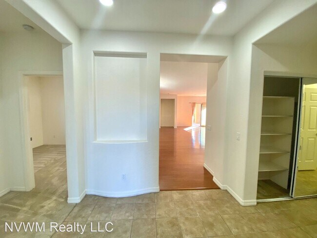 Building Photo - 3 br, 2 bath House - 5999 Sun Appello Ave