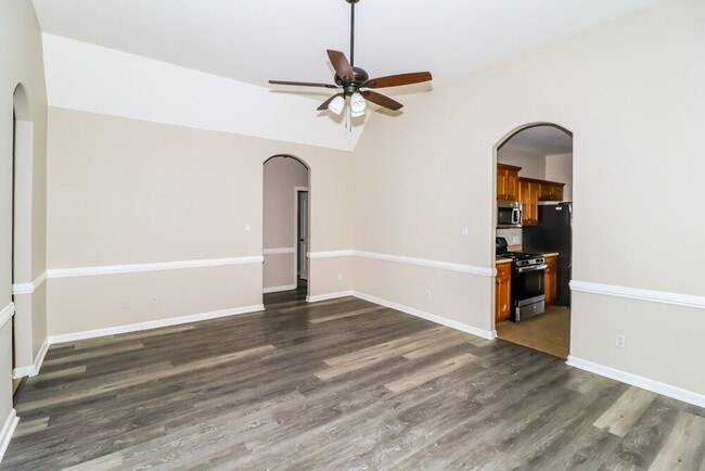 Foto del edificio - 230 Birch Springs Cove