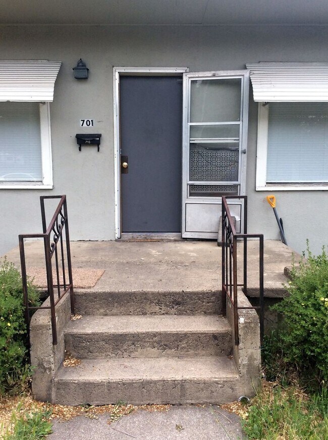 Foto del edificio - Adams Ave. Duplex
