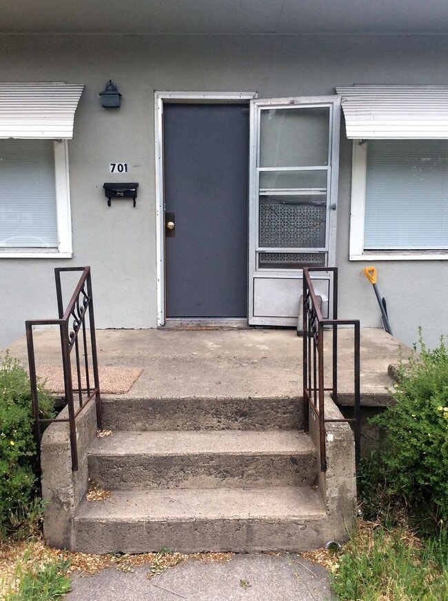 Building Photo - Adams Ave. Duplex
