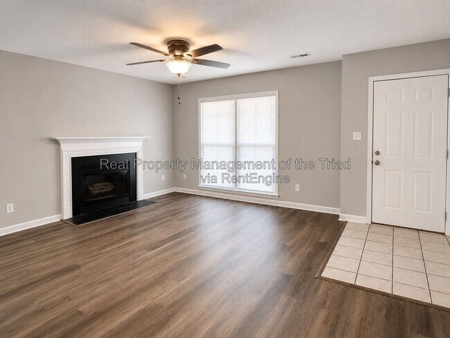 Foto del edificio - 6907 Cedar Bend Ct