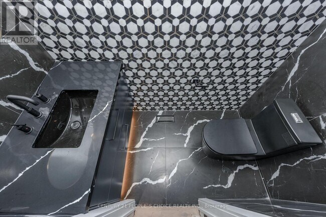 Photo du bâtiment - 90 Twelfth St