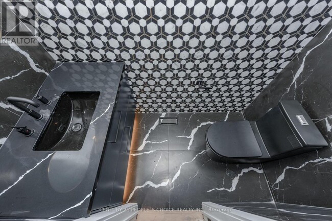 Building Photo - UPSTAIRS - 90 TWELFTH STREET