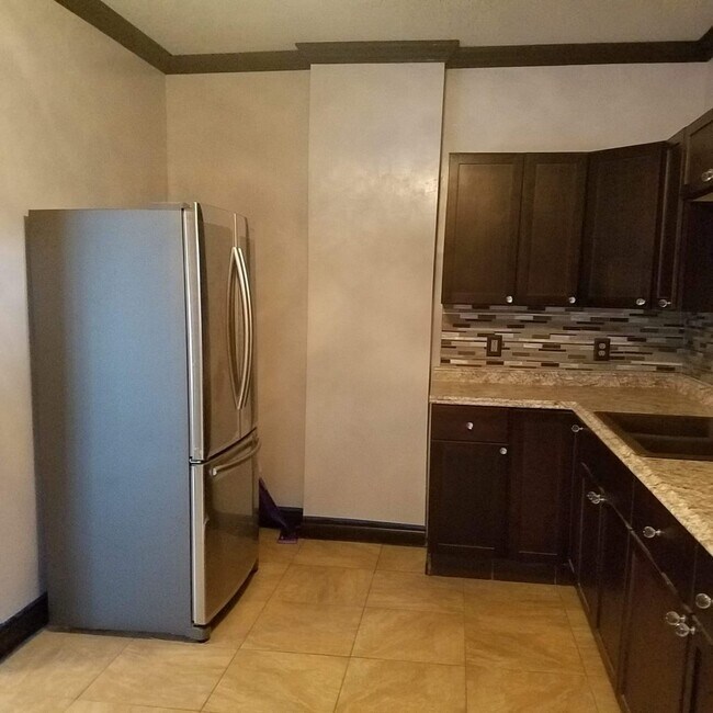 Building Photo - 3 Downs Ave