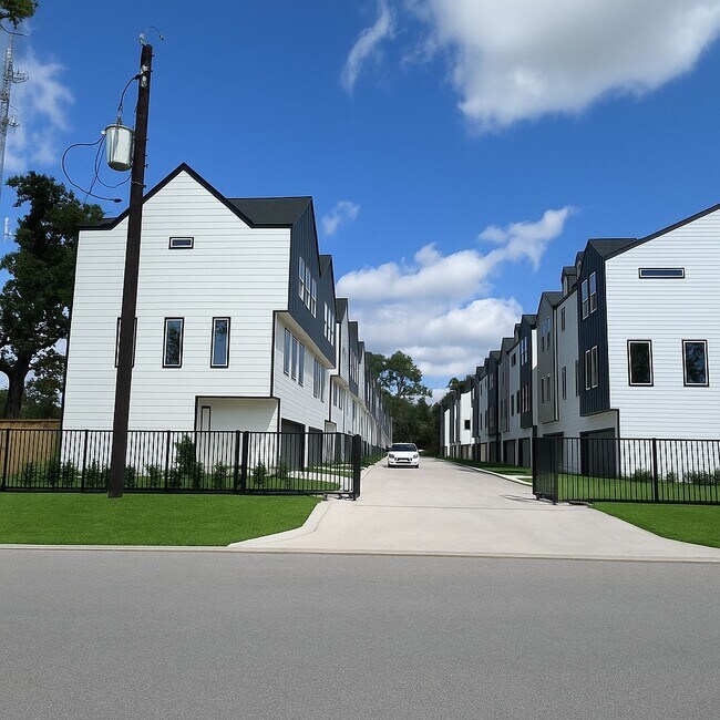 Foto del edificio - 5310 Kindred Garden Ln