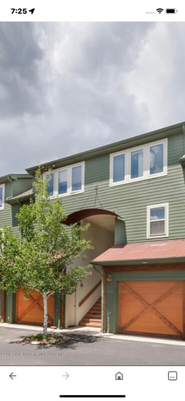 Building Photo - 112 Lakeside Ct
