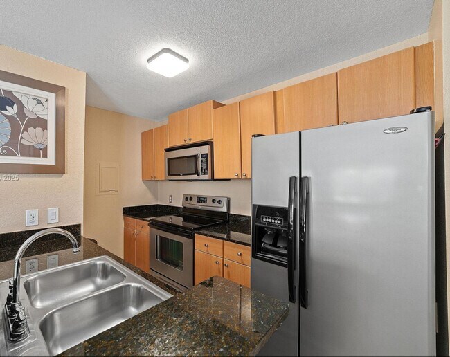 Building Photo - 1740 Palm Cove Blvd