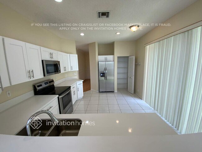 Foto del edificio - 7423 Wescott Terrace