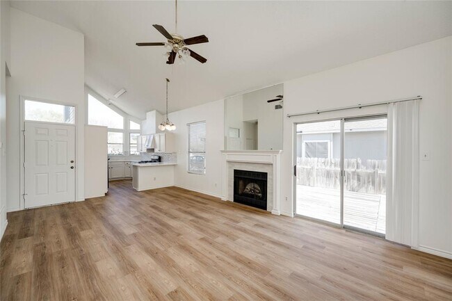 Foto del edificio - 2007 Castle View Dr