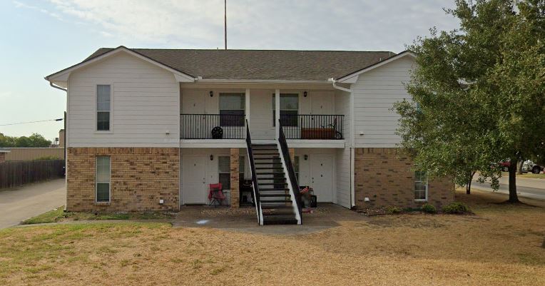 Primary Photo - 1800 Sara Dr