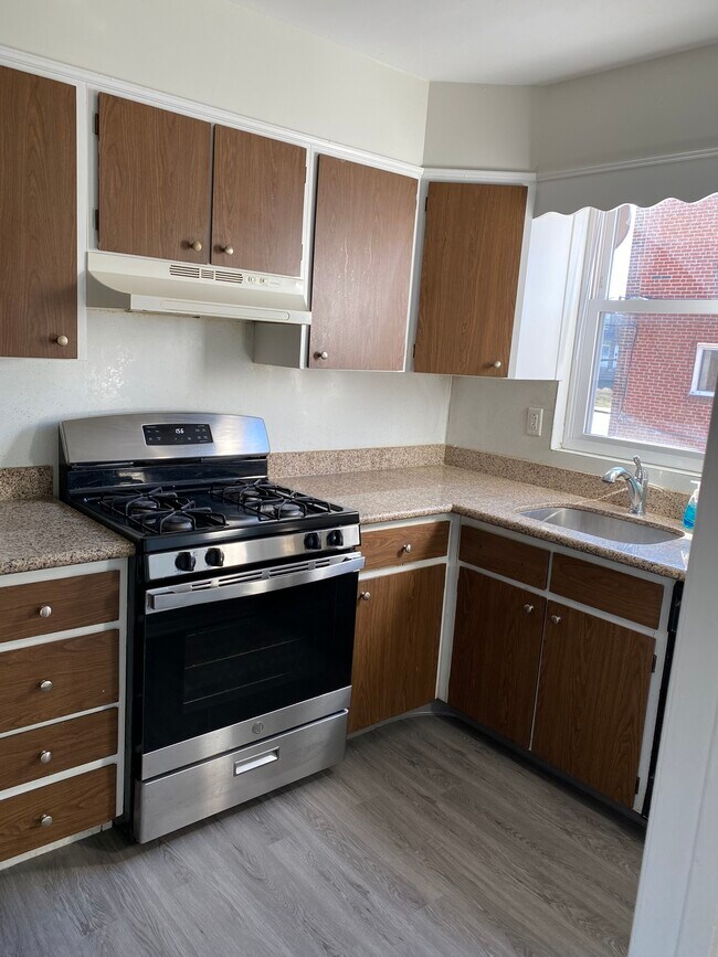 Kitchen - 1152 Elbridge St