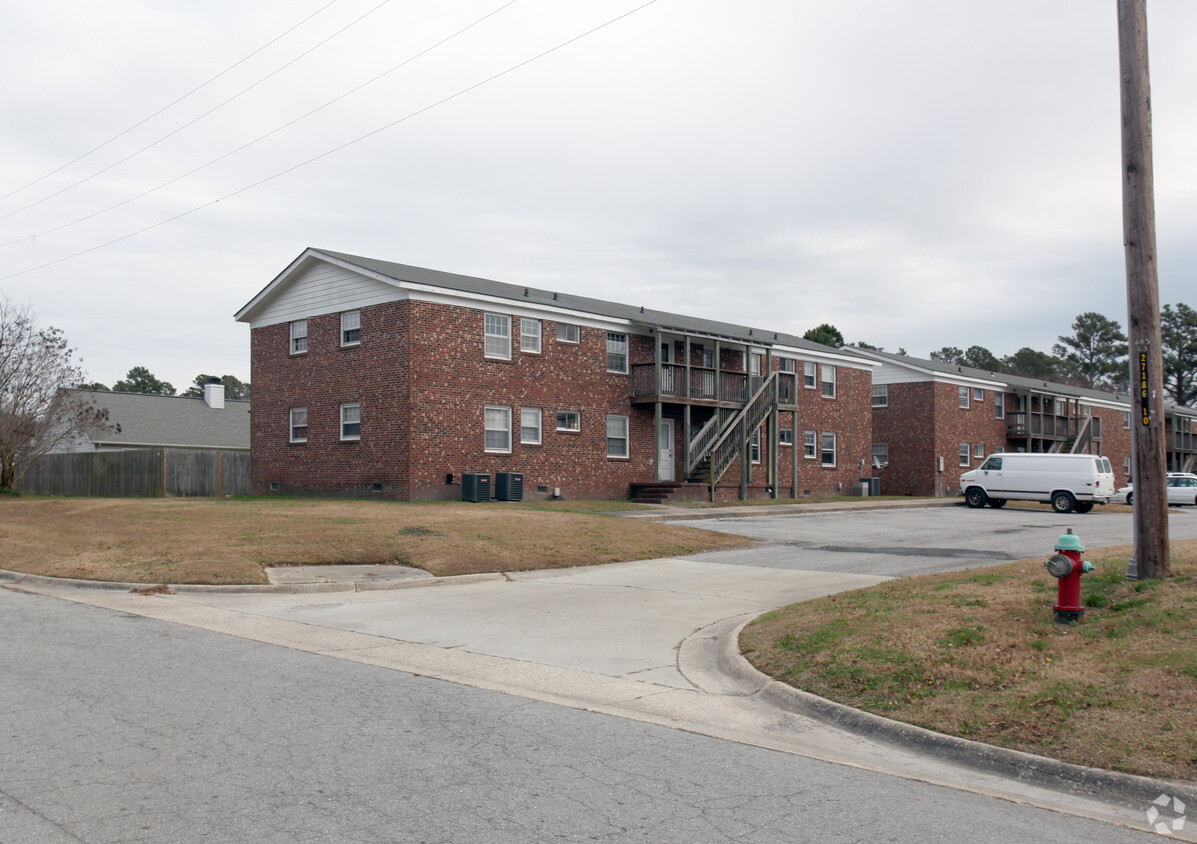 Canturbury Hills Apartments - Canturbury Hills
