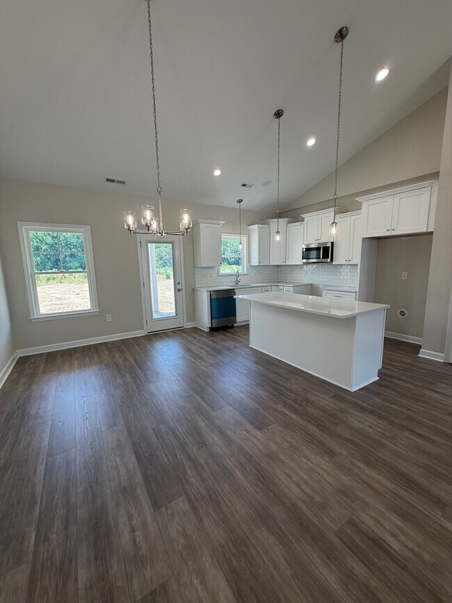 Foto del edificio - 407 Creeks Edge Dr