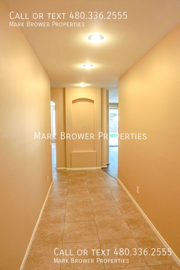 Foto del edificio - 1362 W Roadrunner Dr