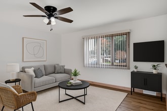 Building Photo - 705-707 Cardinal Ave