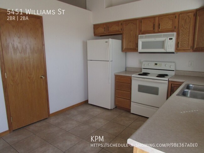 Building Photo - * PENDING APPLICATION * 2 BEDROOM | 1 1/2 ...