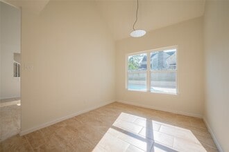 Building Photo - 1923 Big Horn Dr