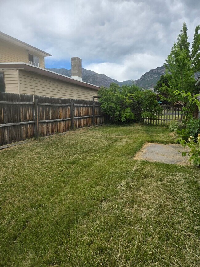 Foto del edificio - Cute 3 Bed/1 Bath House for Rent in Provo