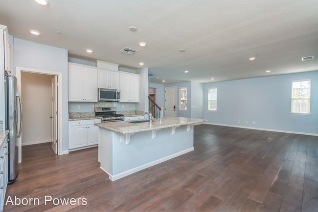 Building Photo - 4 br, 3 bath House - 8090 Ryland Dr