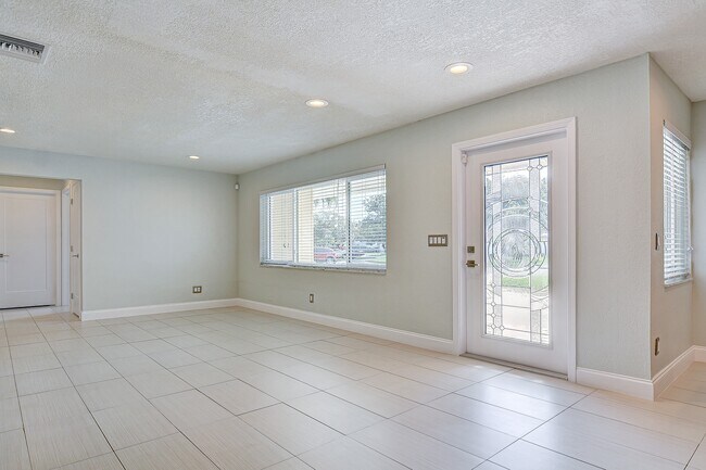 Foto del edificio - 2645 63rd Ave S