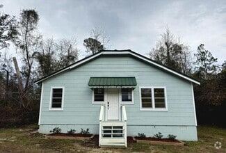 Building Photo - 16079 SE Janet St