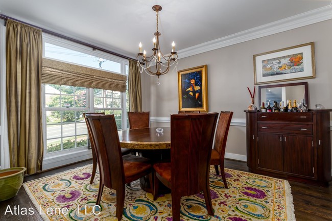 Building Photo - 4 br, 4.5 bath House - 1617 Foxhall Rd NW