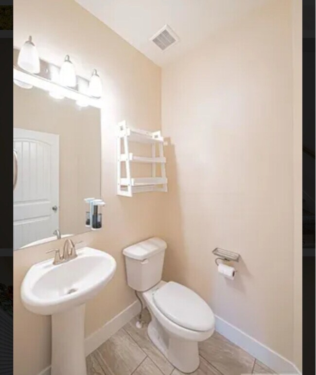 Foto del edificio - 2845 Brooklyn St