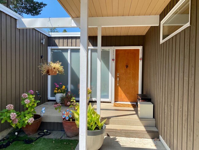 Building Photo - Laurelhurst Home