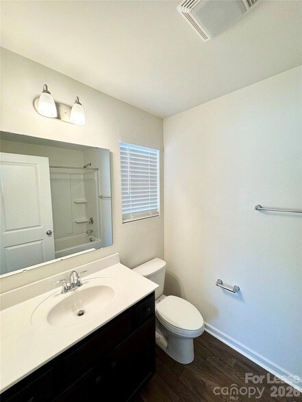 Foto del edificio - 13929 Clayborn St
