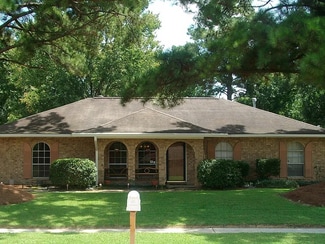 Building Photo - 9525 Corsica Ave