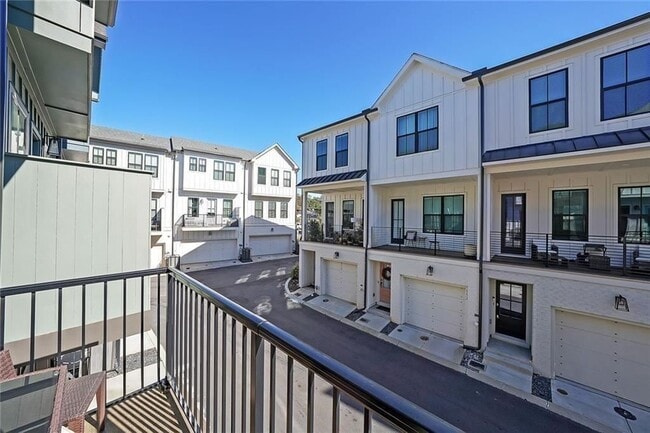 Foto del edificio - 154 Chestnut Cir