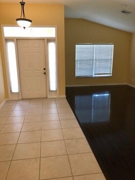 Primary Photo - 2271 Grove Dr