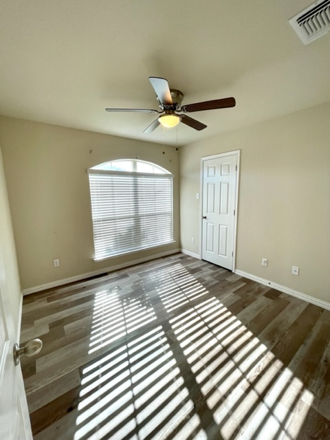 Building Photo - 2716 Samson Dr