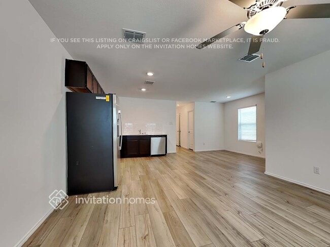 Foto del edificio - 364 Br Vlg Wy