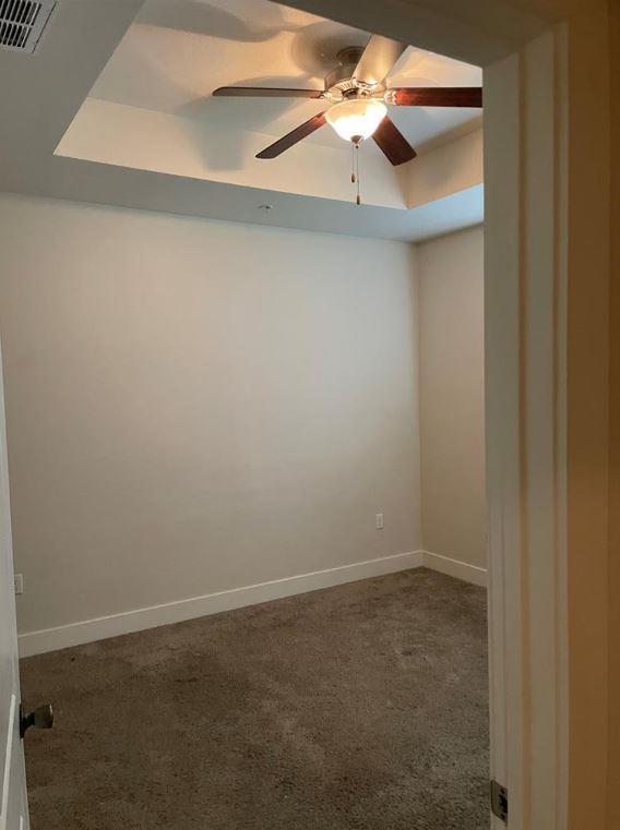 Building Photo - 2212 Creekside Ln