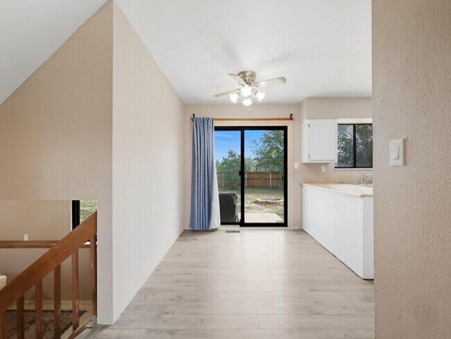 Foto del edificio - 6735 Goldfield Dr