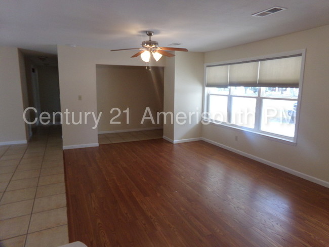 Foto del edificio - 6405 Sycamore St